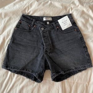 A&F Curve Love High Rise Dad Short